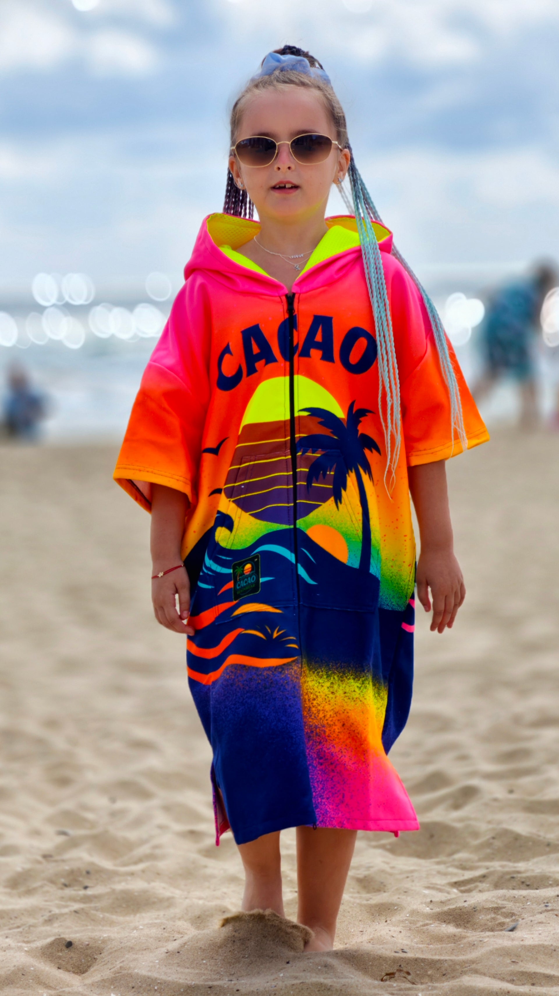 Pink Magic children’s beach poncho towel for girls with hood, zipper and pockets – CACAO Beachwear™