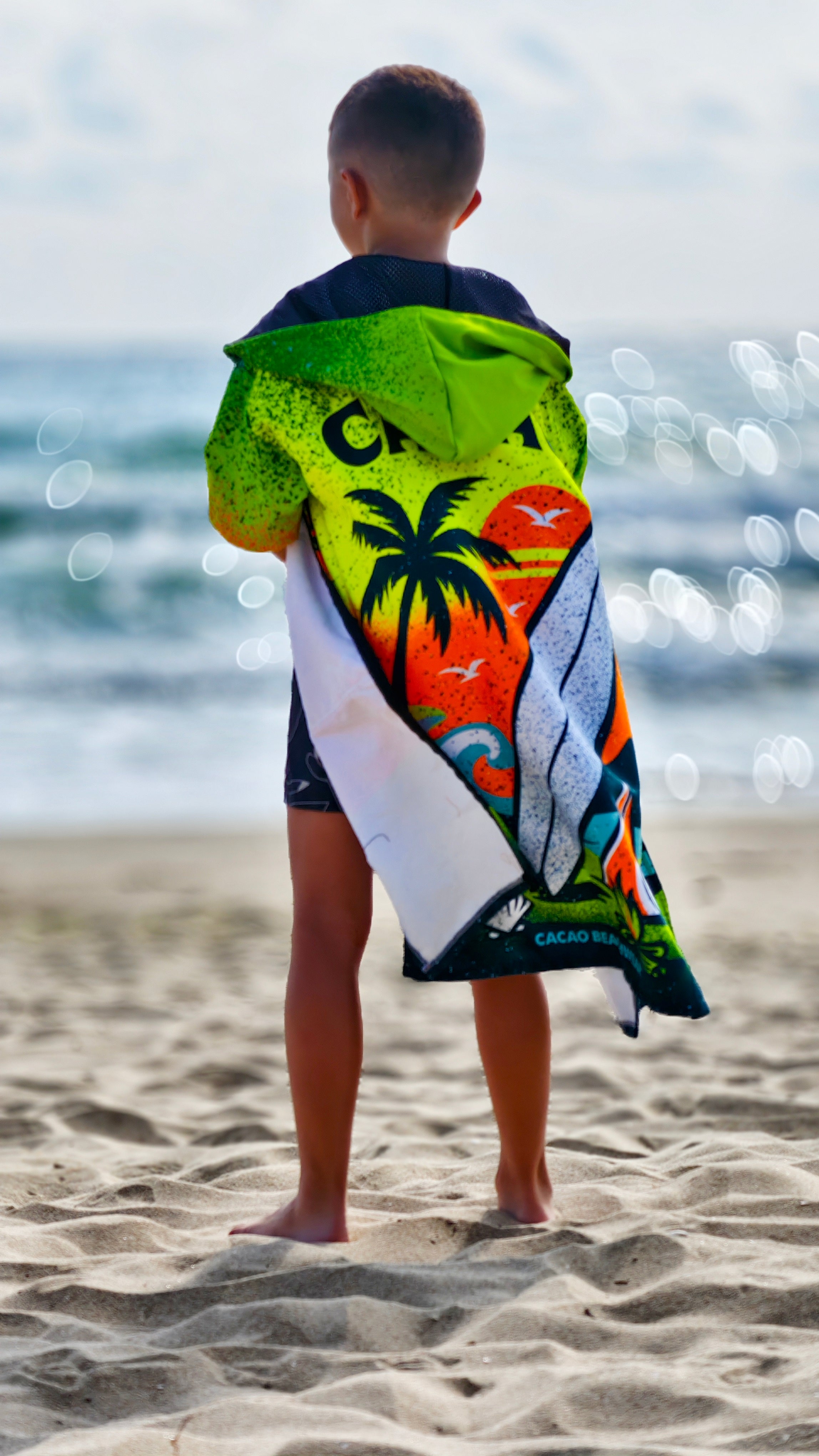 Surf Vibe children’s beach poncho towel for boys with hood, zipper and pockets – CACAO Beachwear™
