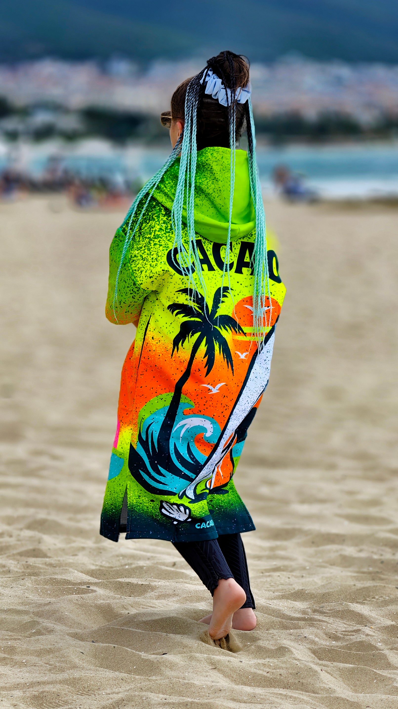 Surf Vibe children’s beach poncho towel for girls with hood, zipper and pockets – CACAO Beachwear™