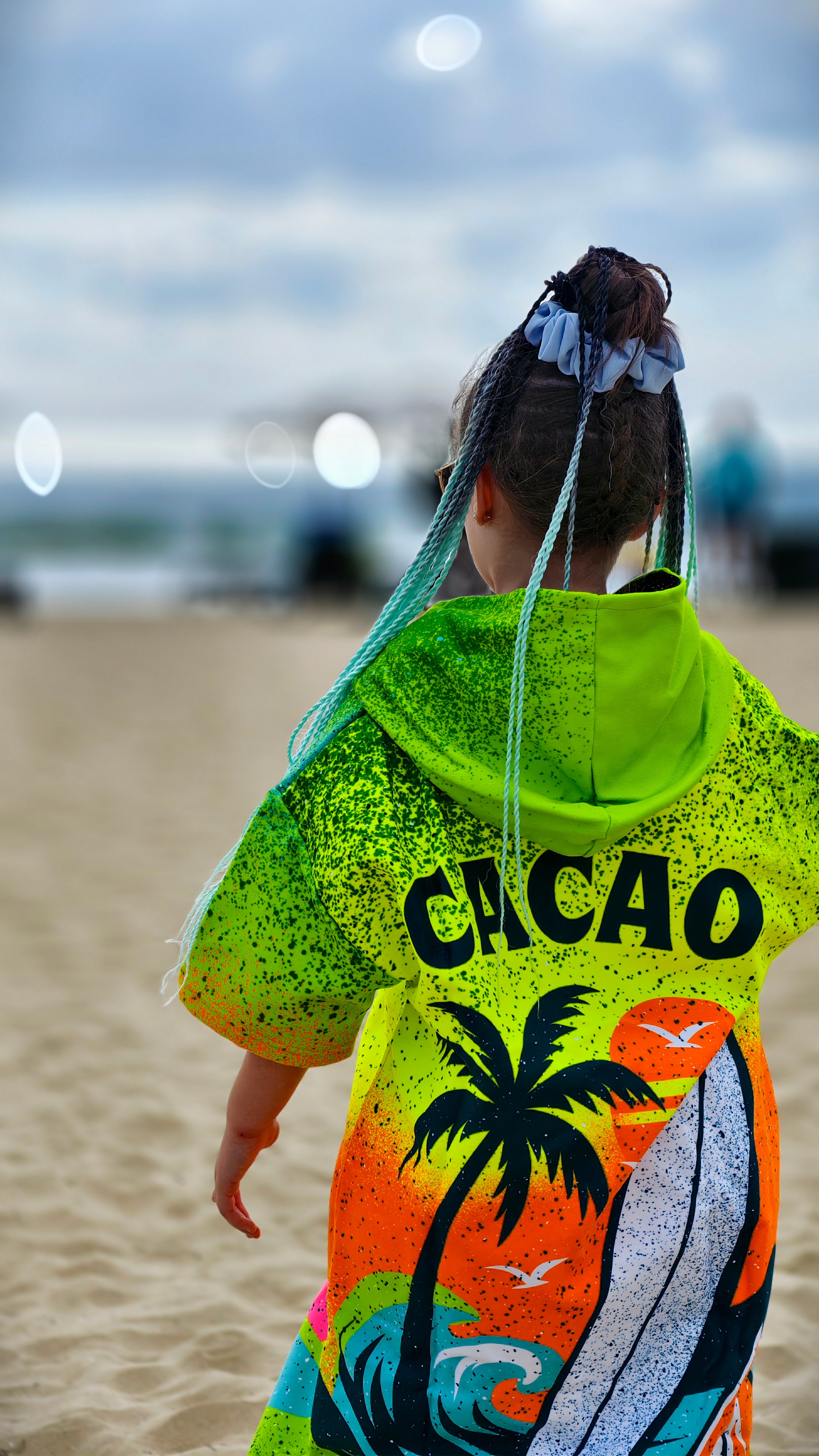 Surf Vibe children’s beach poncho towel for girls with hood, zipper and pockets – CACAO Beachwear™