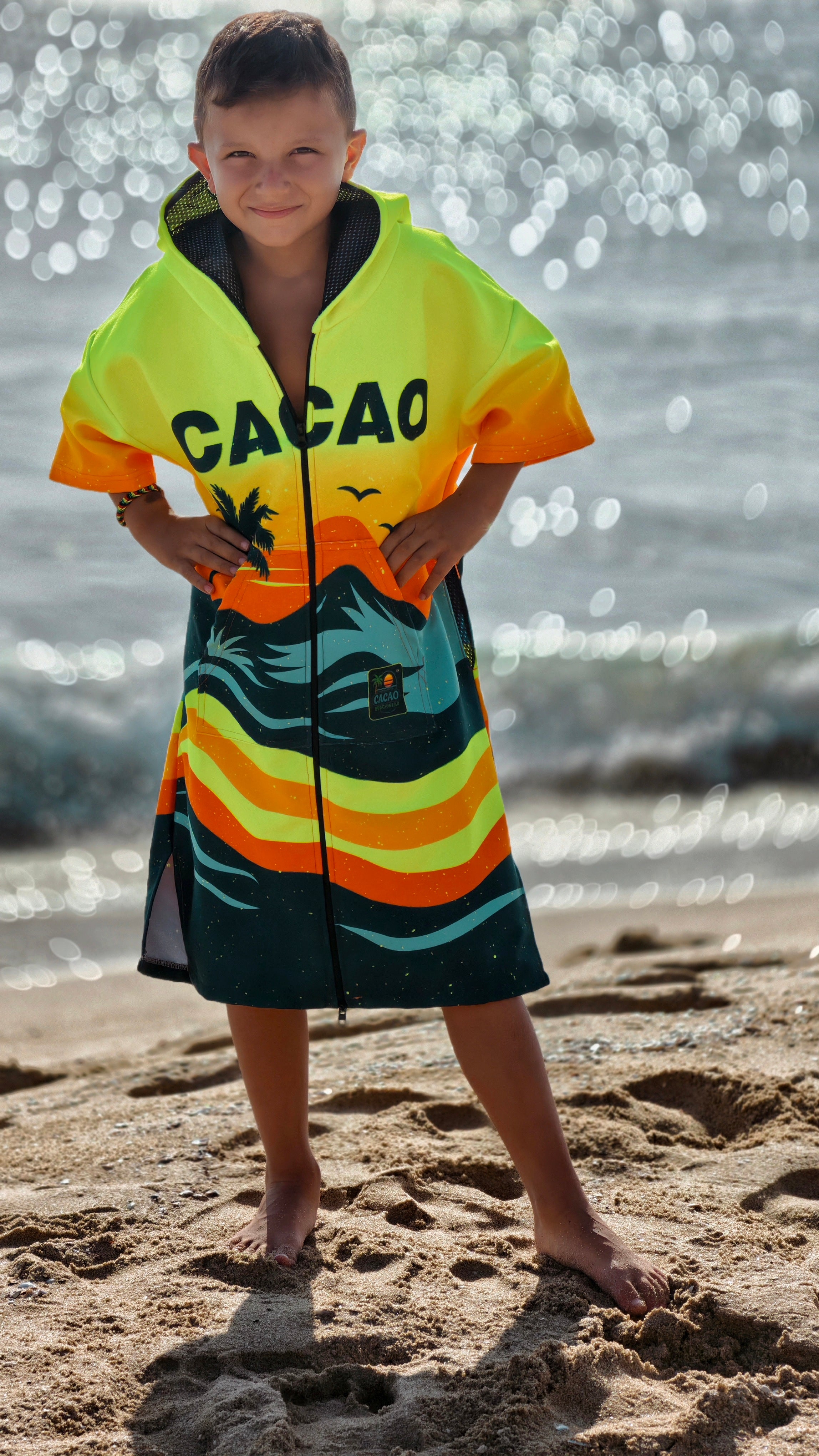 Sunset children’s beach poncho towel for boys with hood, zipper and pockets – CACAO Beachwear™