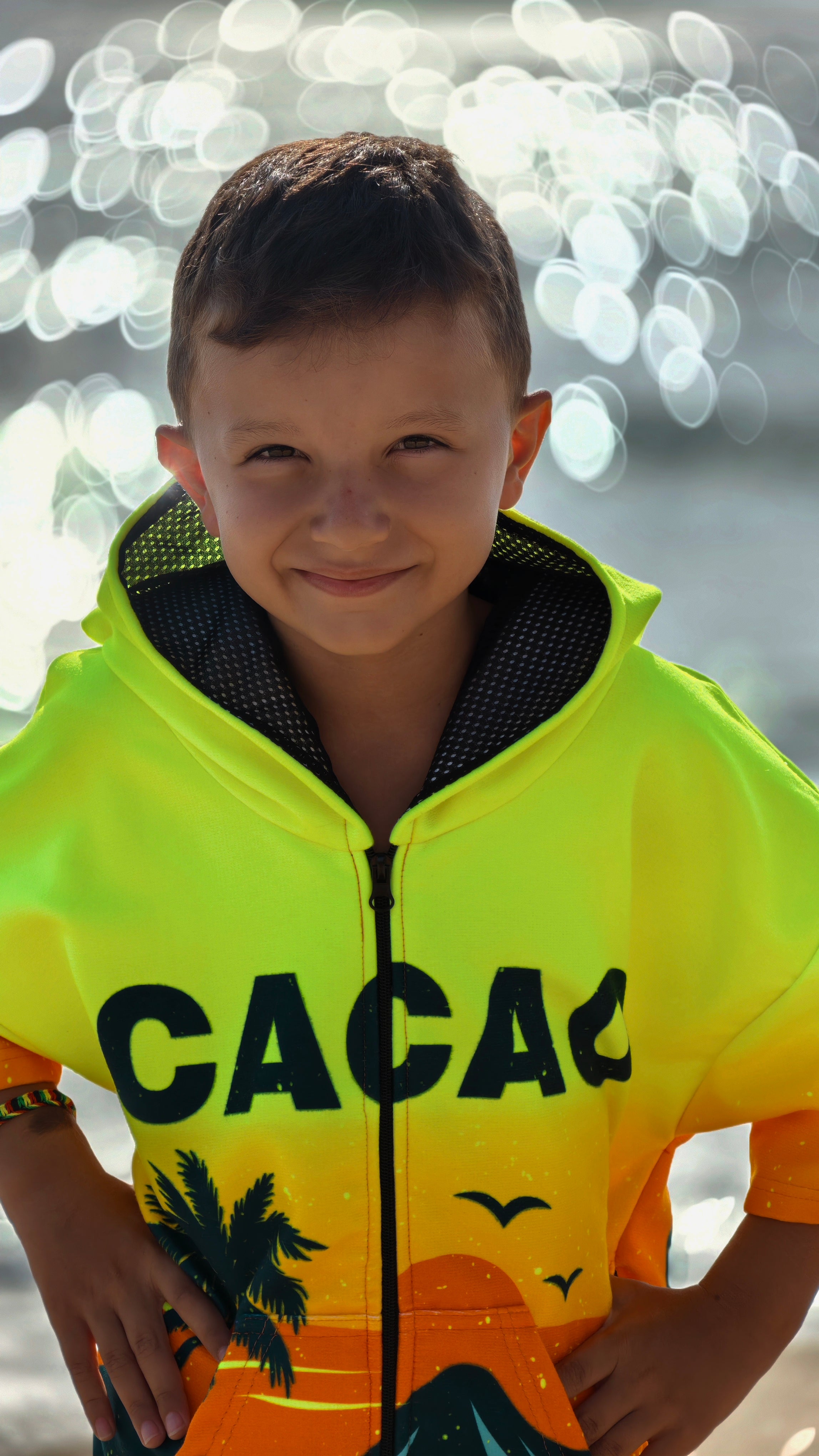Sunset children’s beach poncho towel for boys with hood, zipper and pockets – CACAO Beachwear™