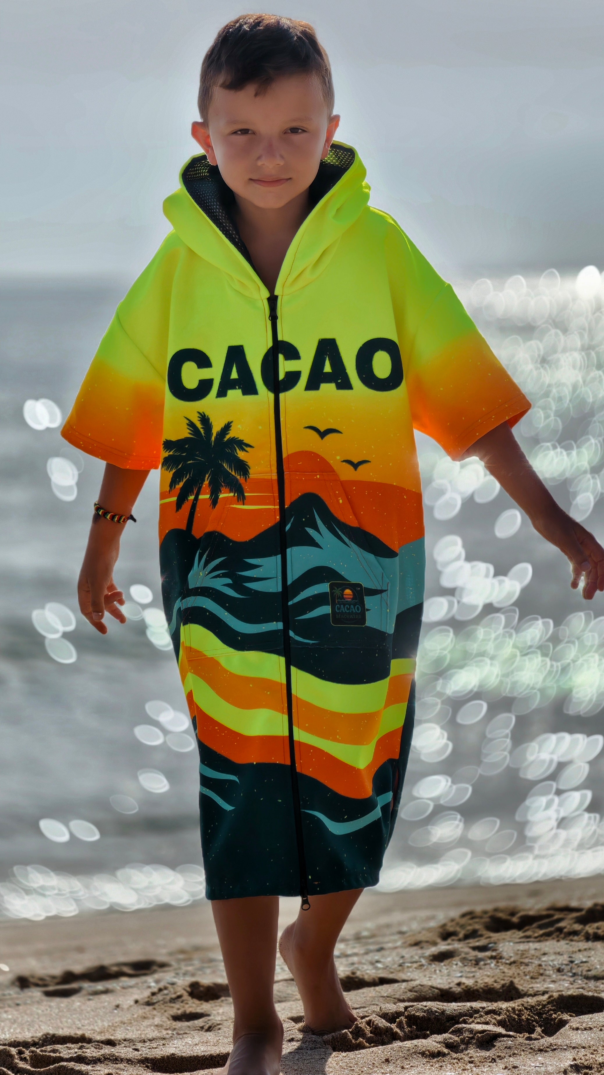 Sunset children’s beach poncho towel for boys with hood, zipper and pockets – CACAO Beachwear™