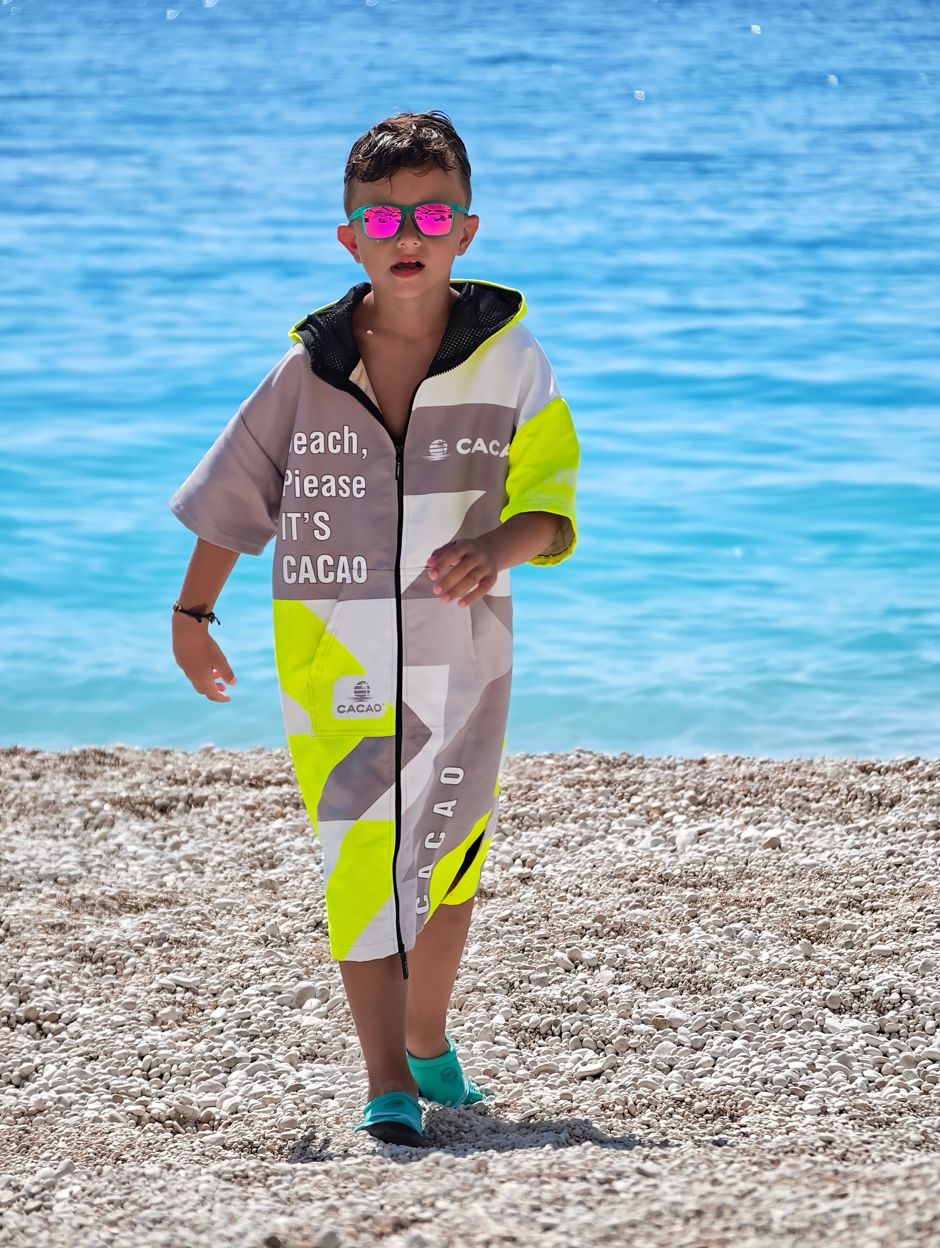 Solar Vibes children’s beach poncho NanoDry Ultra™ towel for boys with hood, zipper and pockets – CACAO Beachwear™