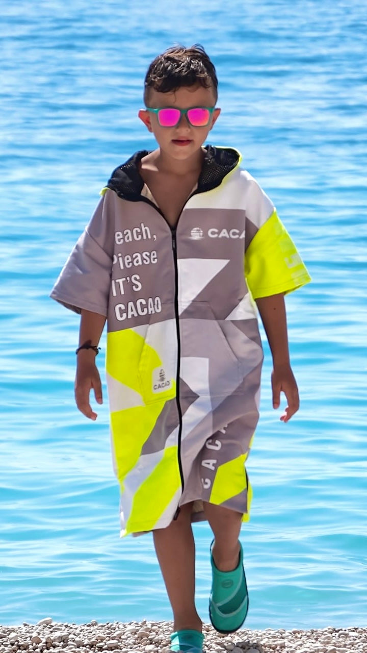 Solar Vibes children’s beach poncho NanoDry Ultra™ towel for boys with hood, zipper and pockets – CACAO Beachwear™