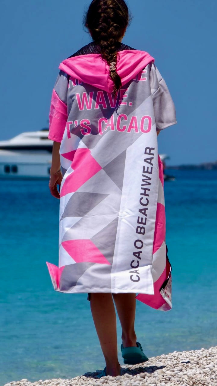 Solar Vibes Pink women’s beach poncho NanoDry Ultra™ towel with hood, zipper and pockets – CACAO Beachwear™